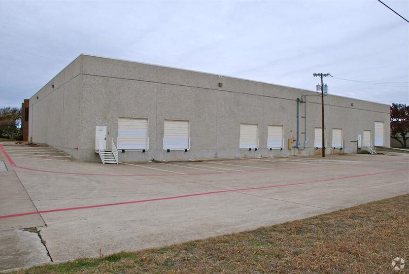 Executive Business Center 7 5440-5450 Red Bird Center Dr