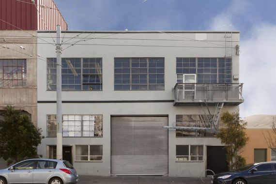 2505 Mariposa Street