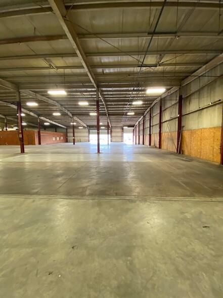 Building 2 1081 Everman Pky photo 3