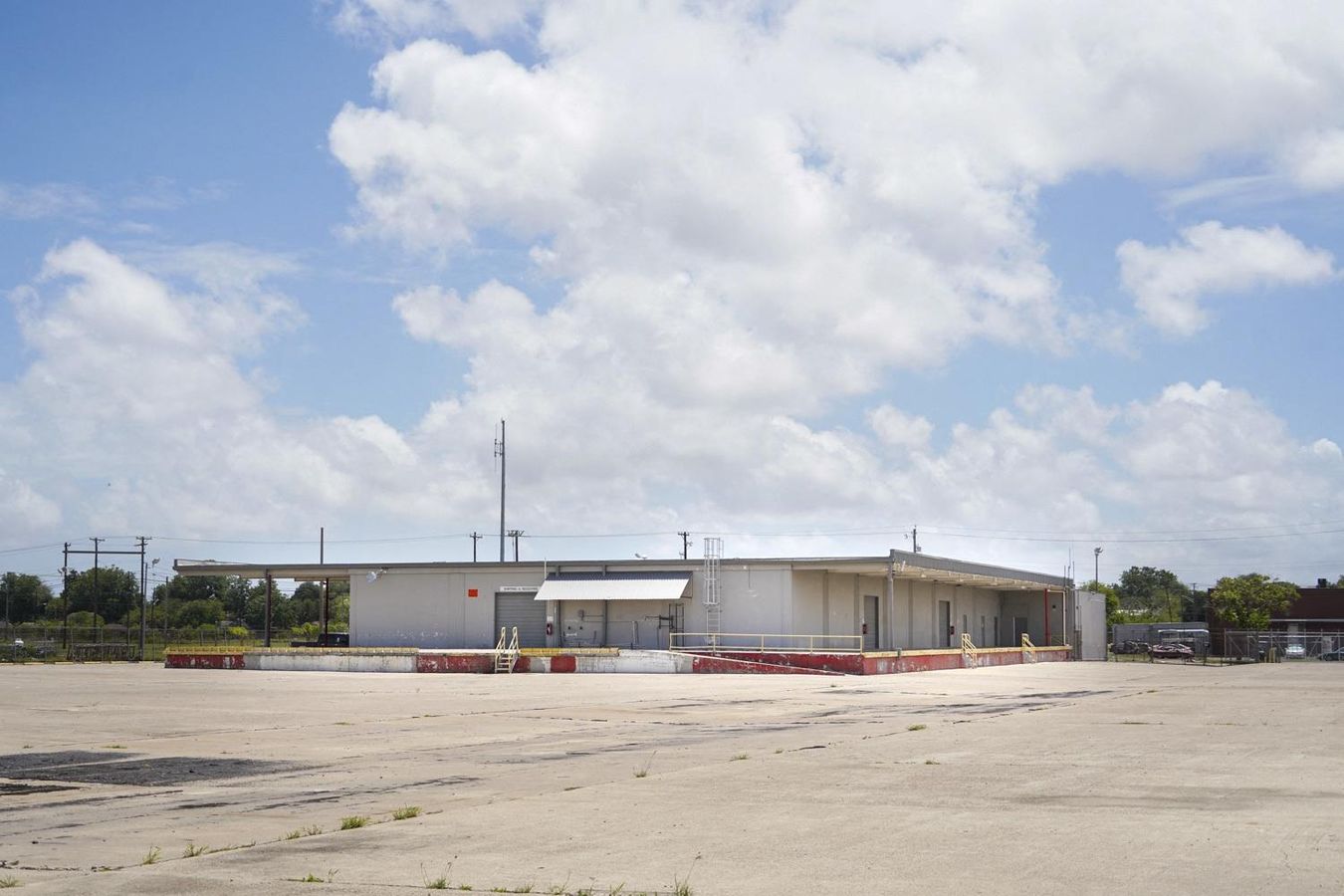 2510 Lipan photo 1
