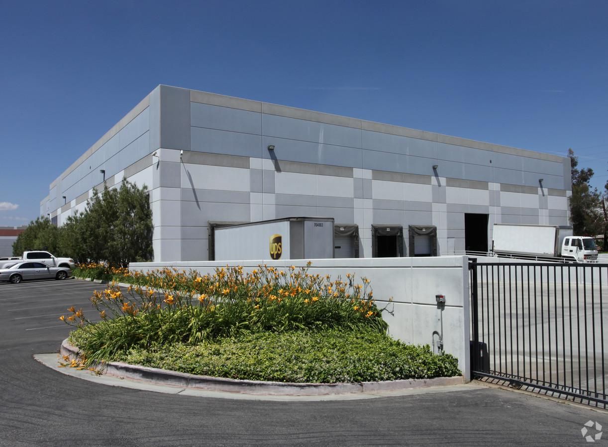 Bldg B photo 3