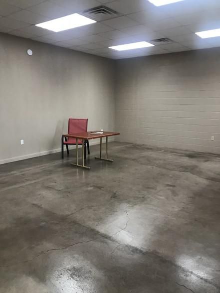 925 S Treadaway Blvd photo 2
