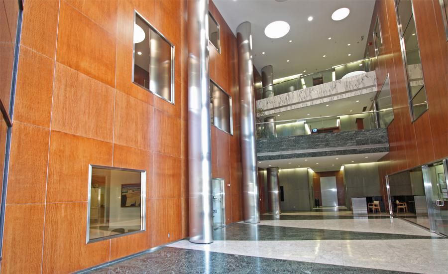 Wilshire Robertson Plaza photo 2
