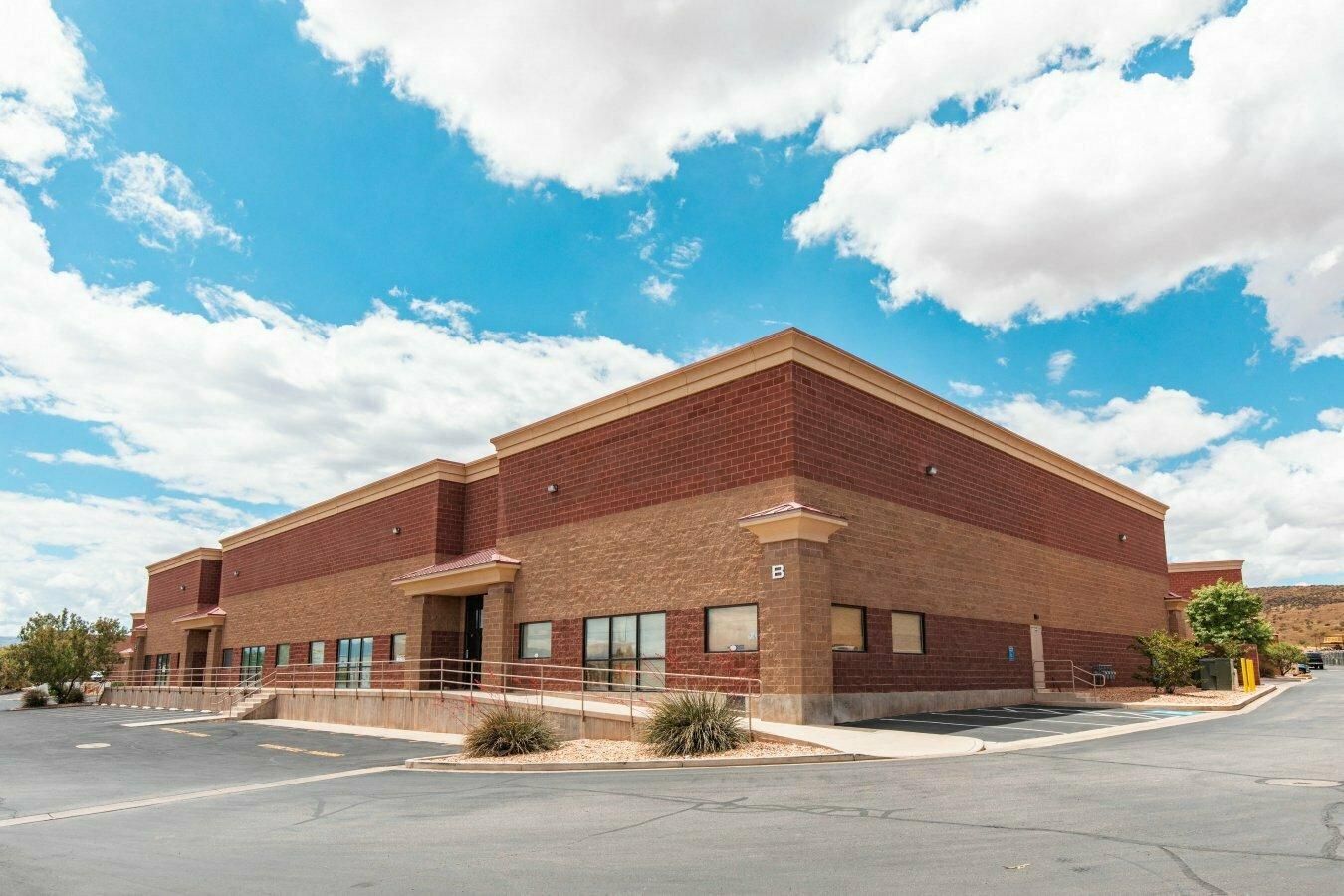 Nice Industrial Flex Space Available @ Sunchase! photo 2