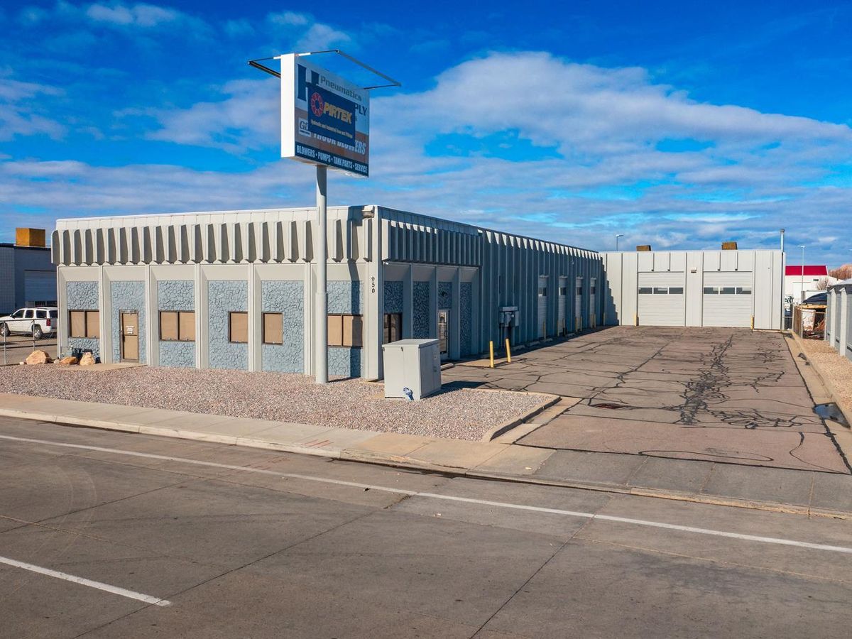 12,000 SF Showroom/Warehouse Ideal for Automotive Use photo 2