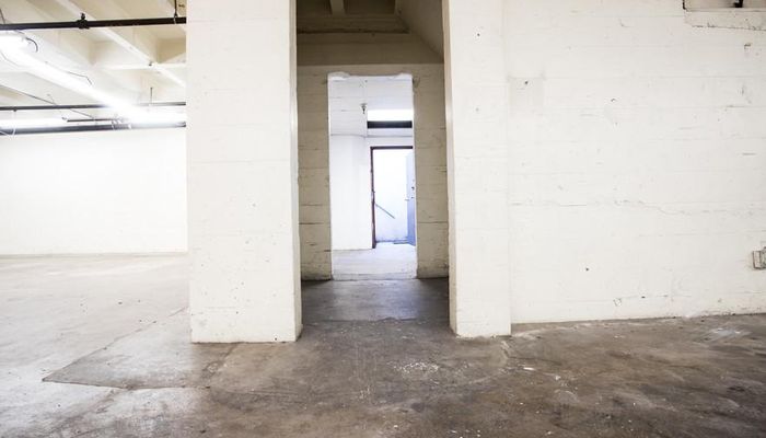 Warehouse Space for Rent at 718 Gladys Ave Los Angeles, CA 90021 - #6