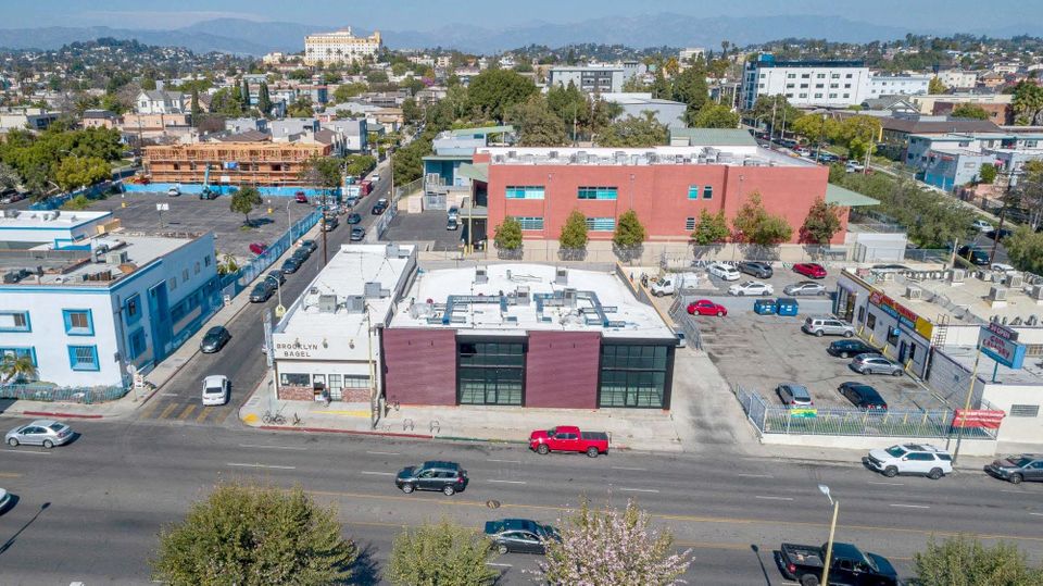 2225 Beverly Blvd