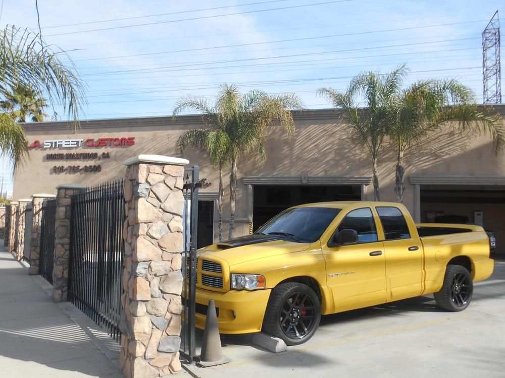 Julians Auto Body photo 2