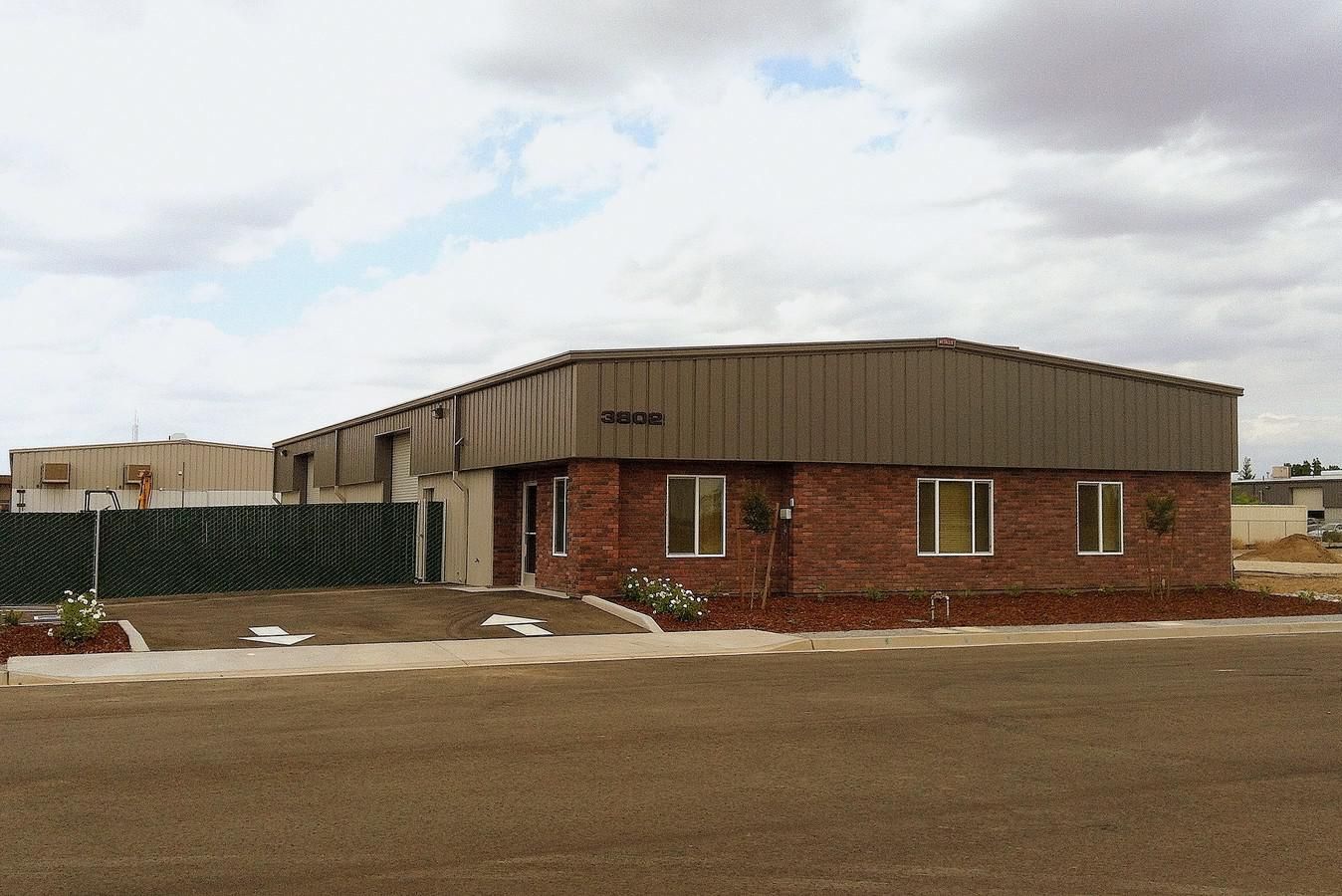 New 5,000sf BTS warehouse photo 2