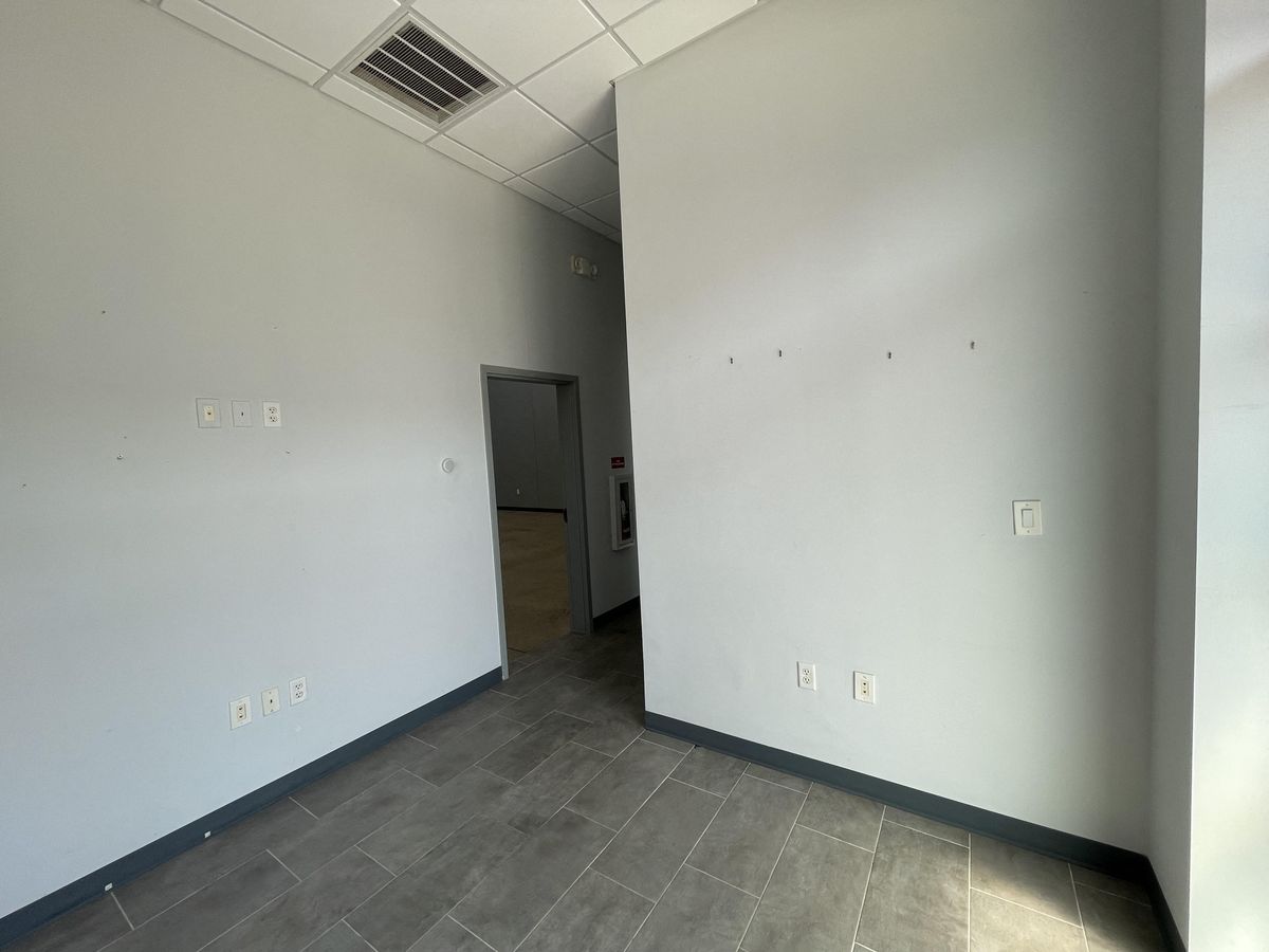 331 Corporate Wood Dr photo 2