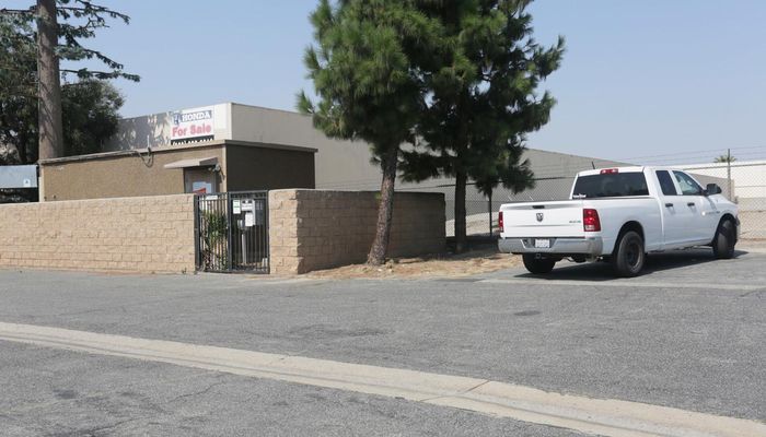 Warehouse Space for Rent at 2314 S Vineyard Ave Ontario, CA 91761 - #4