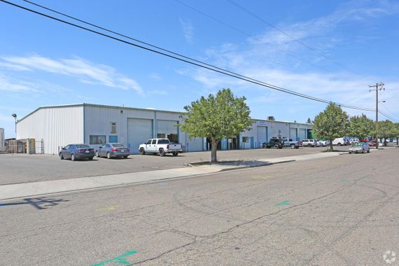 Truck Service Center