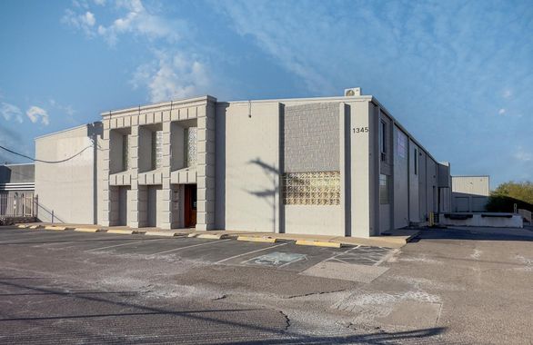 1345 Geronimo Dr: Bldg B