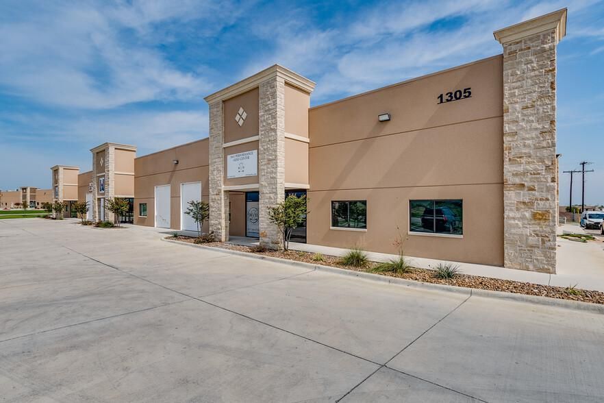 Markum Business Park 1321 Ranchers Legacy Trl photo 2