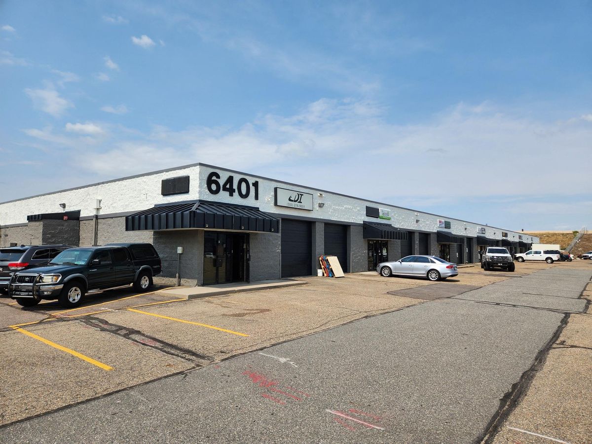 6401 Broadway photo 3