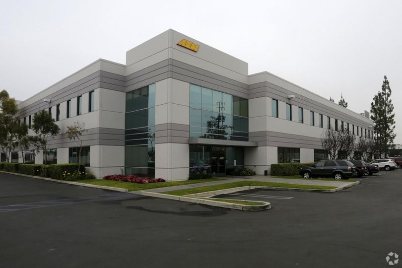 Van Ness Commerce Center