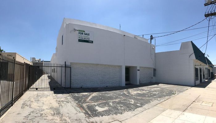 Warehouse Space for Sale at 15950 Arminta St Van Nuys, CA 91406 - #2