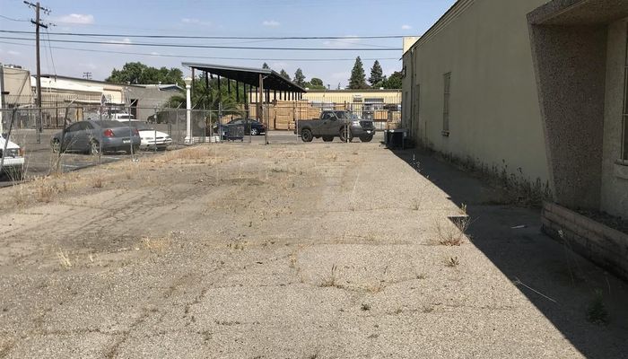 Warehouse Space for Sale at 1505 N Thesta St Fresno, CA 93703 - #25