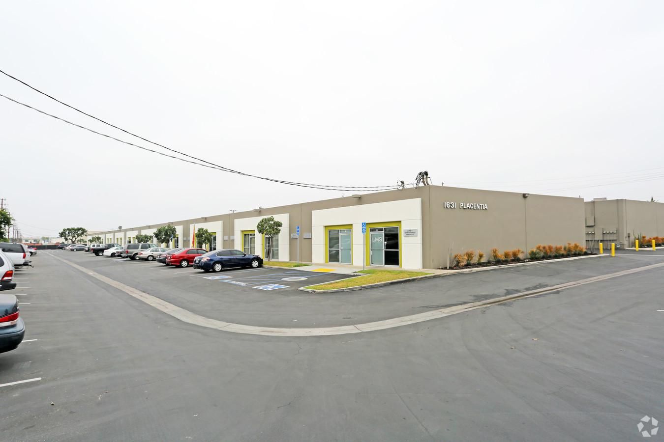 Office/Retail Property For Lease photo 1