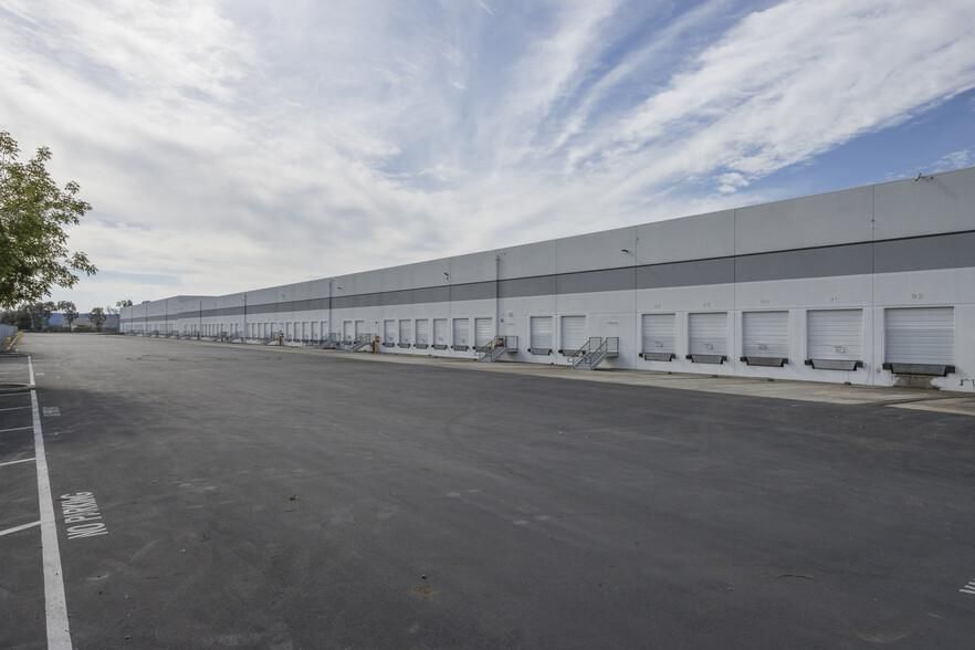 Wiegman Distribution Center 30736-30760 Wiegman Rd photo 4