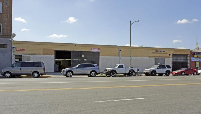 Warehouse Space for Rent at 4012-4016 Broadway Pl Los Angeles, CA 90037 - #4