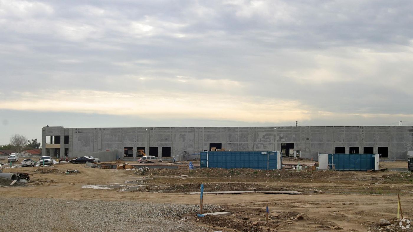 Bldg 3 photo 3