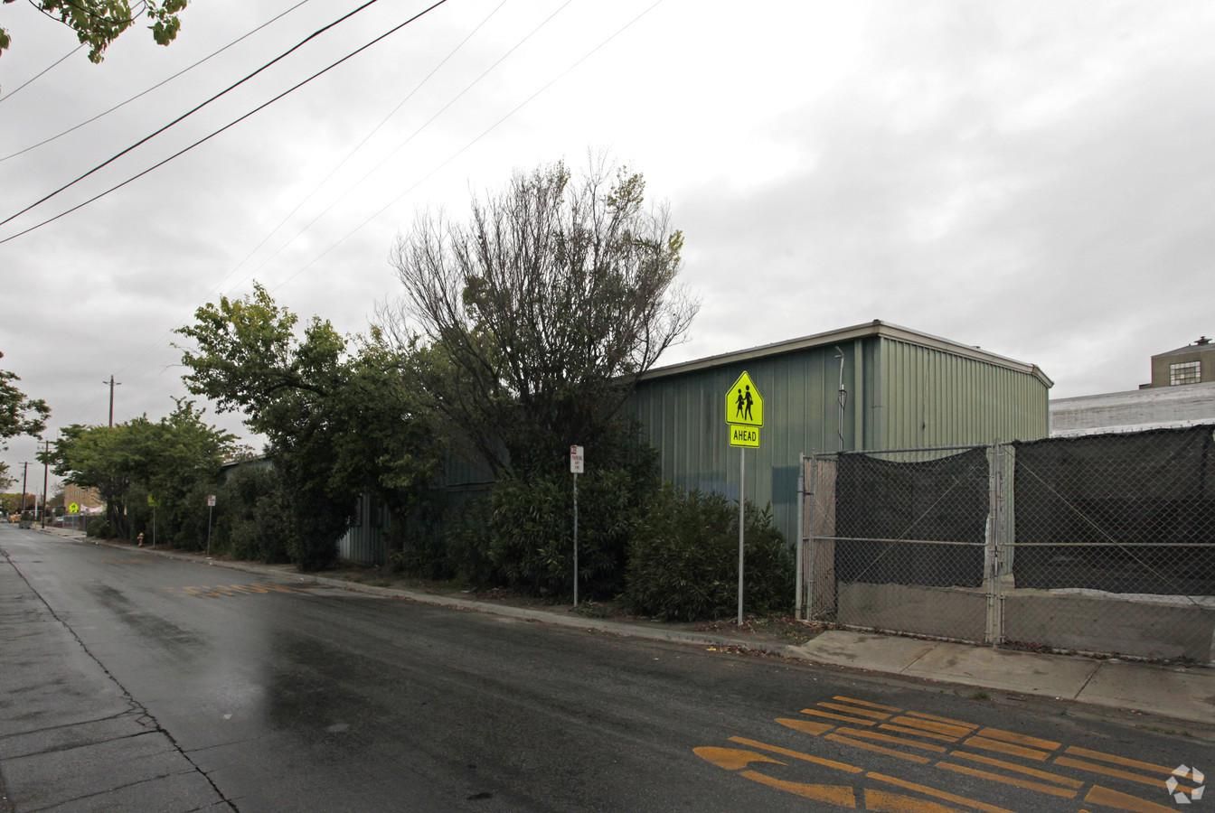 Industrial Property For Lease photo 4