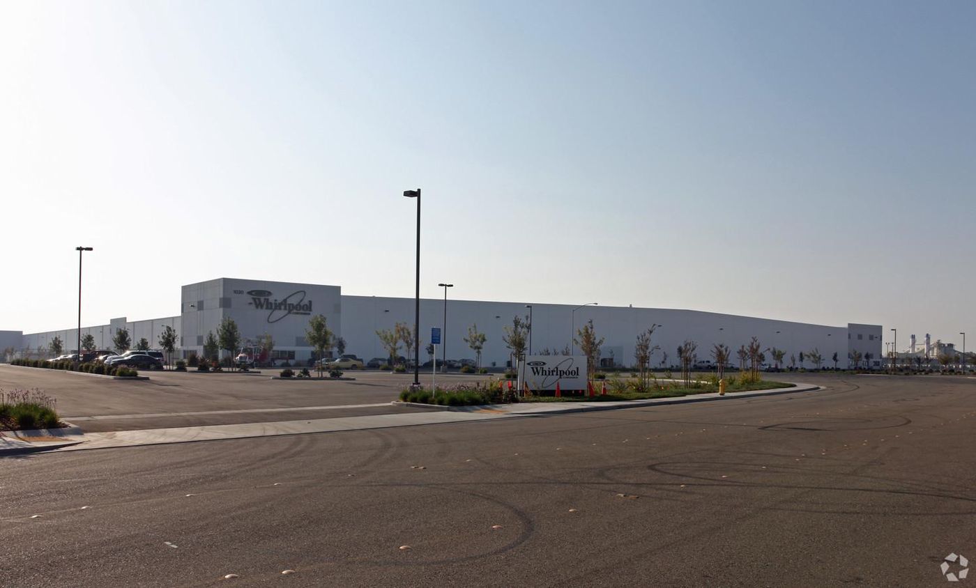 Runway Distribution Center photo 3