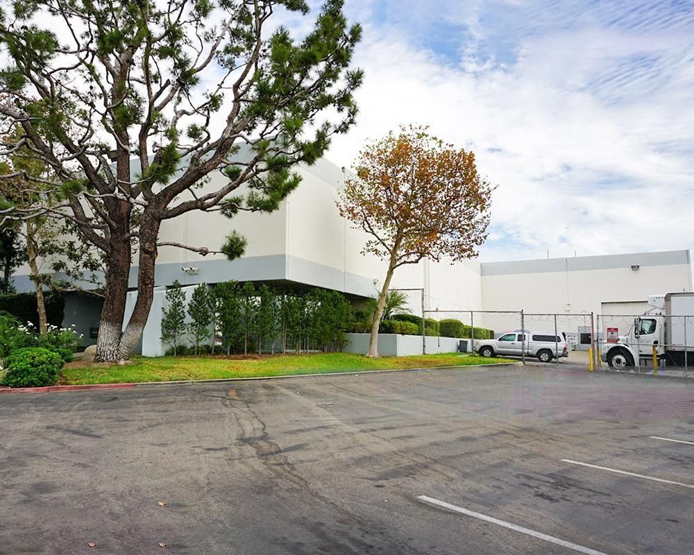6550 E. Washington Blvd. photo 3