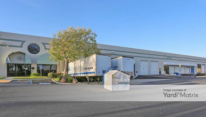 Warehouse Space for Rent at 30301-30361 Whipple Rd - Bldg M Union City, CA 94587 - #2