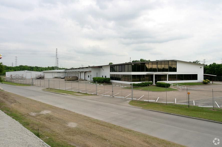 16001 SH 249 photo 1