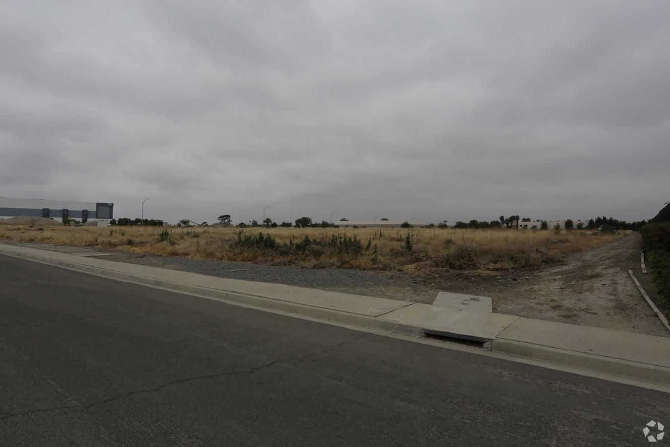 Lot 8 photo 1
