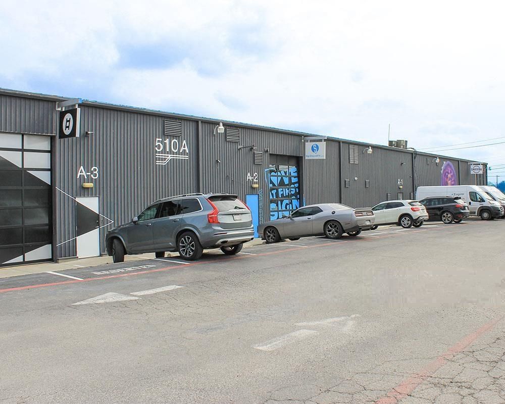 The Yard - 444-510 East St. Elmo Road photo 4