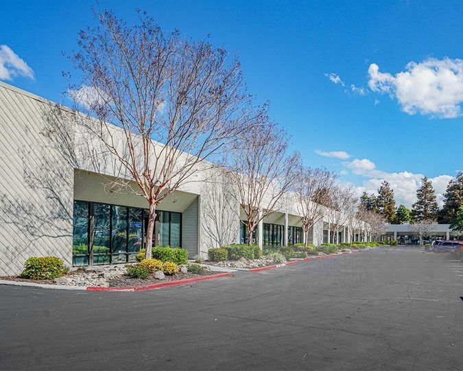 473 Sapena Court & 500 Laurelwood Road