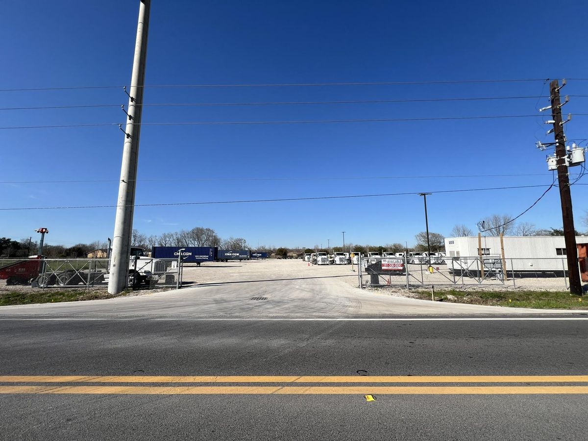 3033 I-10 East Frontage Rd, Baytown, TX 77521, Harris County photo 1