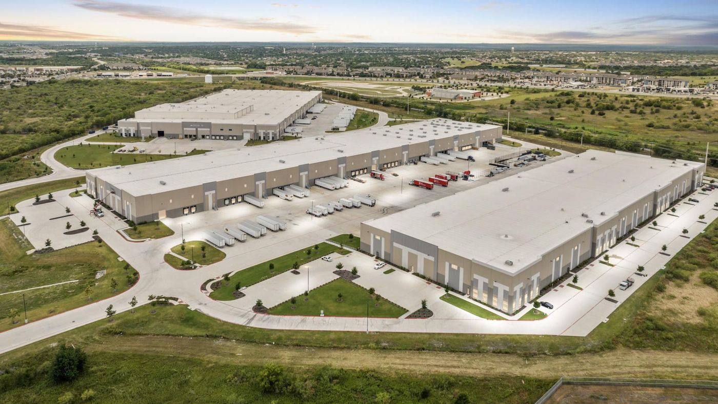 Plum Creek Logistics Center Building 3 photo 3
