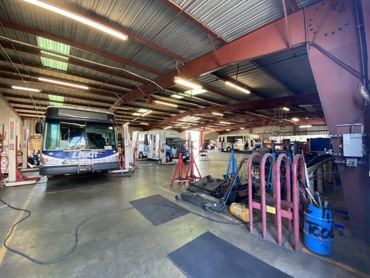 STEEL WAREHOUSE w/ 100+/- PARKING SPACES 2016 E Bay St