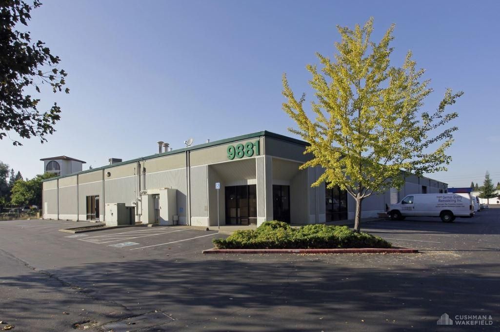 9881 Horn Road photo 1