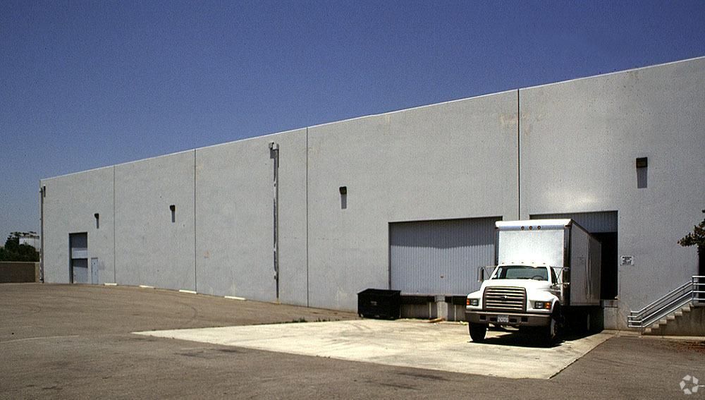 Bldg 7 photo 2