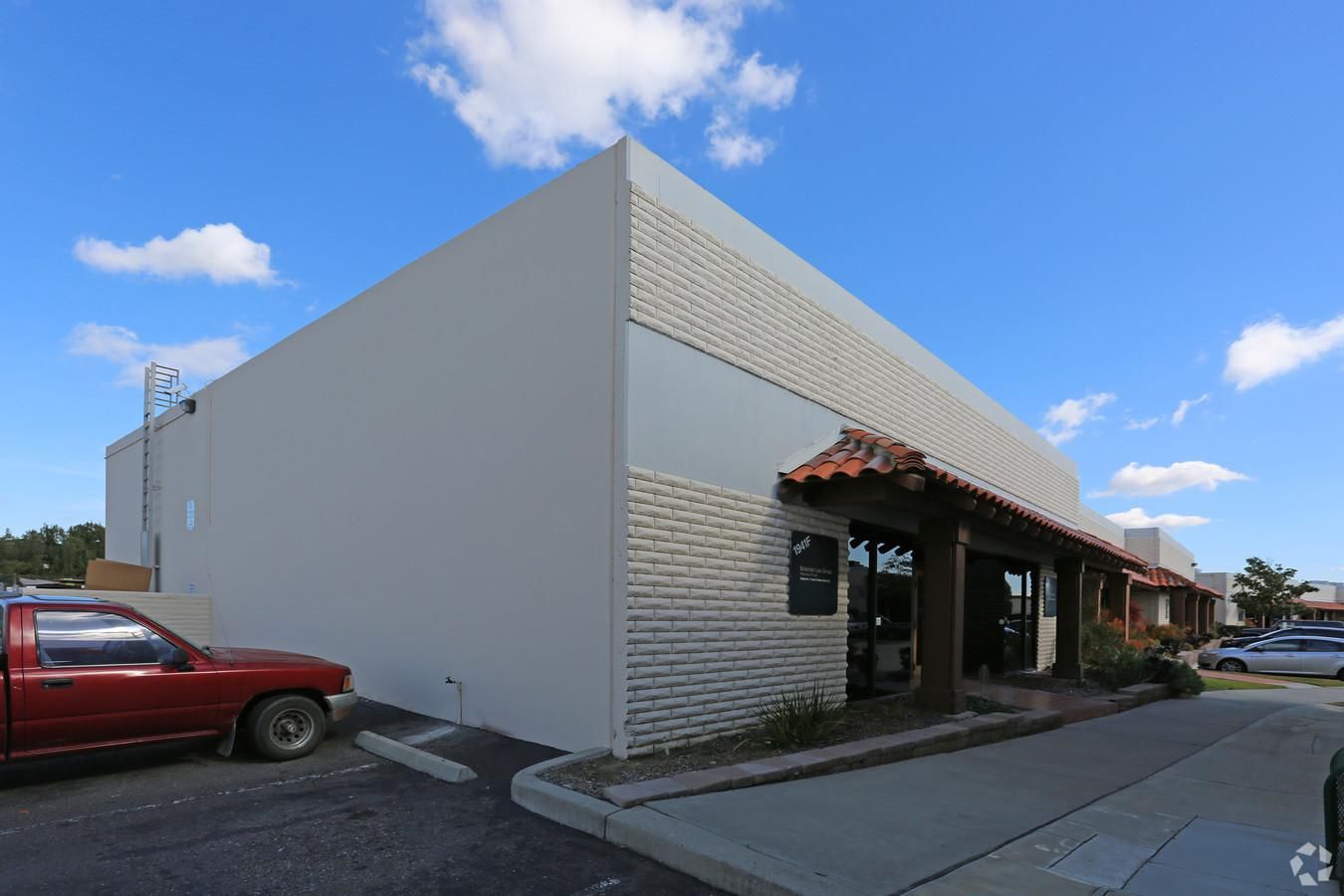 Bldg 4 photo 3