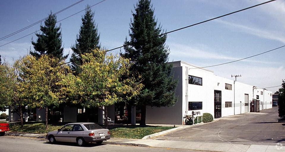 89 Pioneer Way