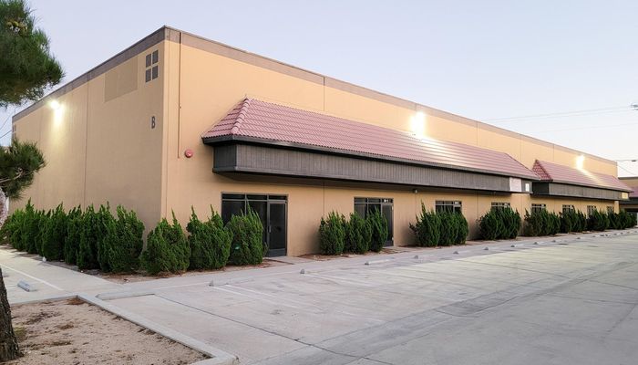 Warehouse Space for Rent at 17229 Lemon St. Hesperia, CA 92345 - #6