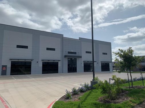 8106 NE Loop 410
