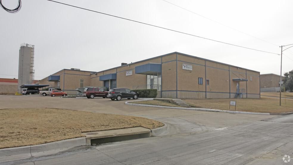 3600 E Randol Mill Rd photo 1