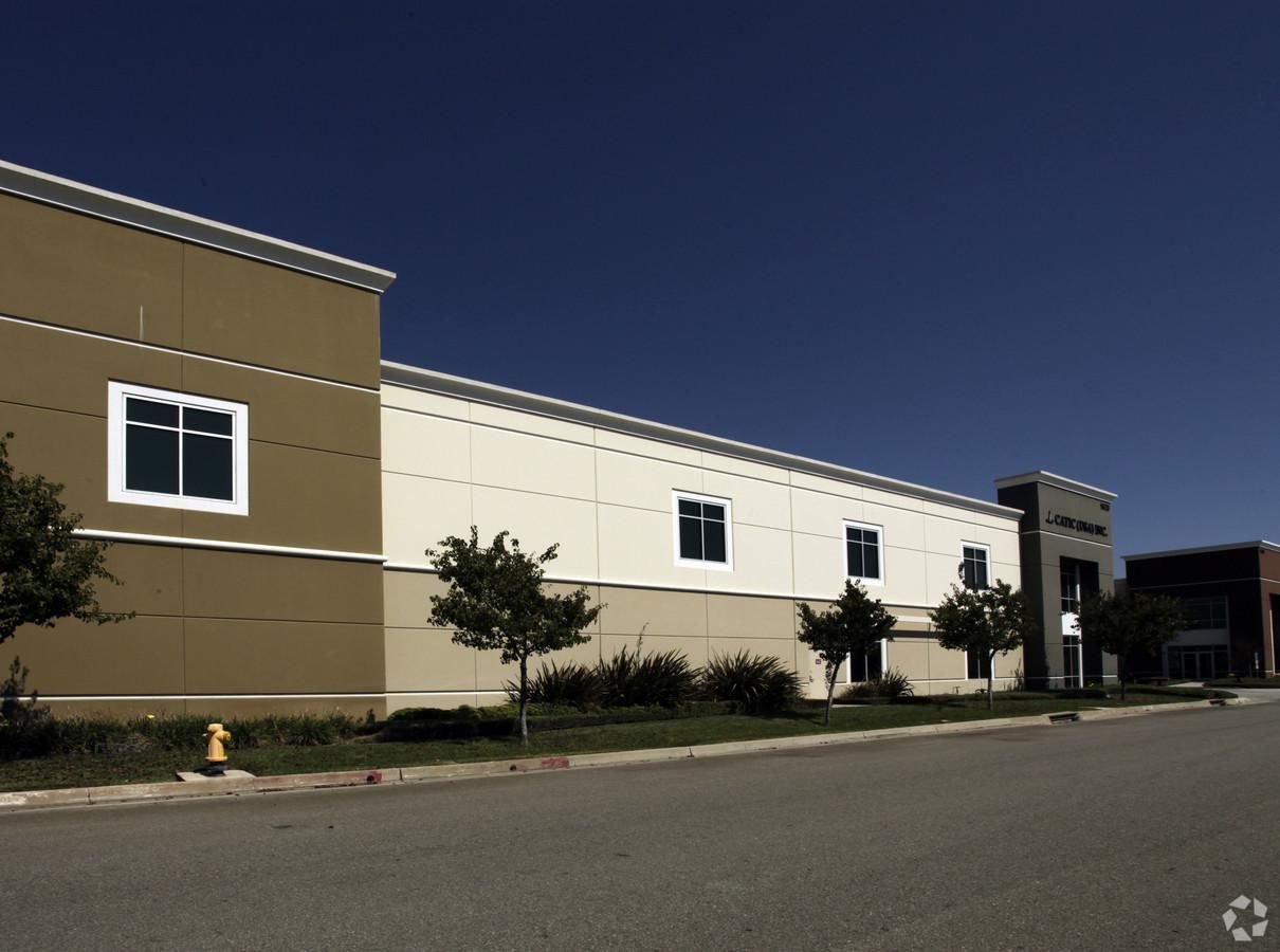 Mission-71 Bldg C photo 4