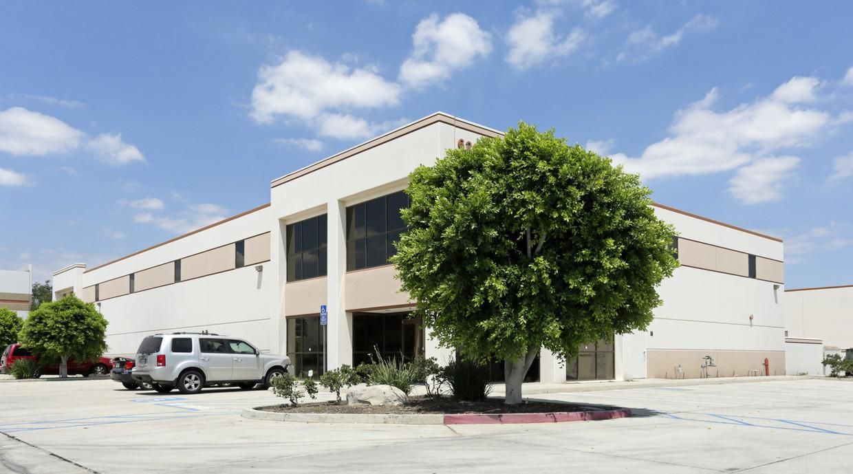 Building B photo 1