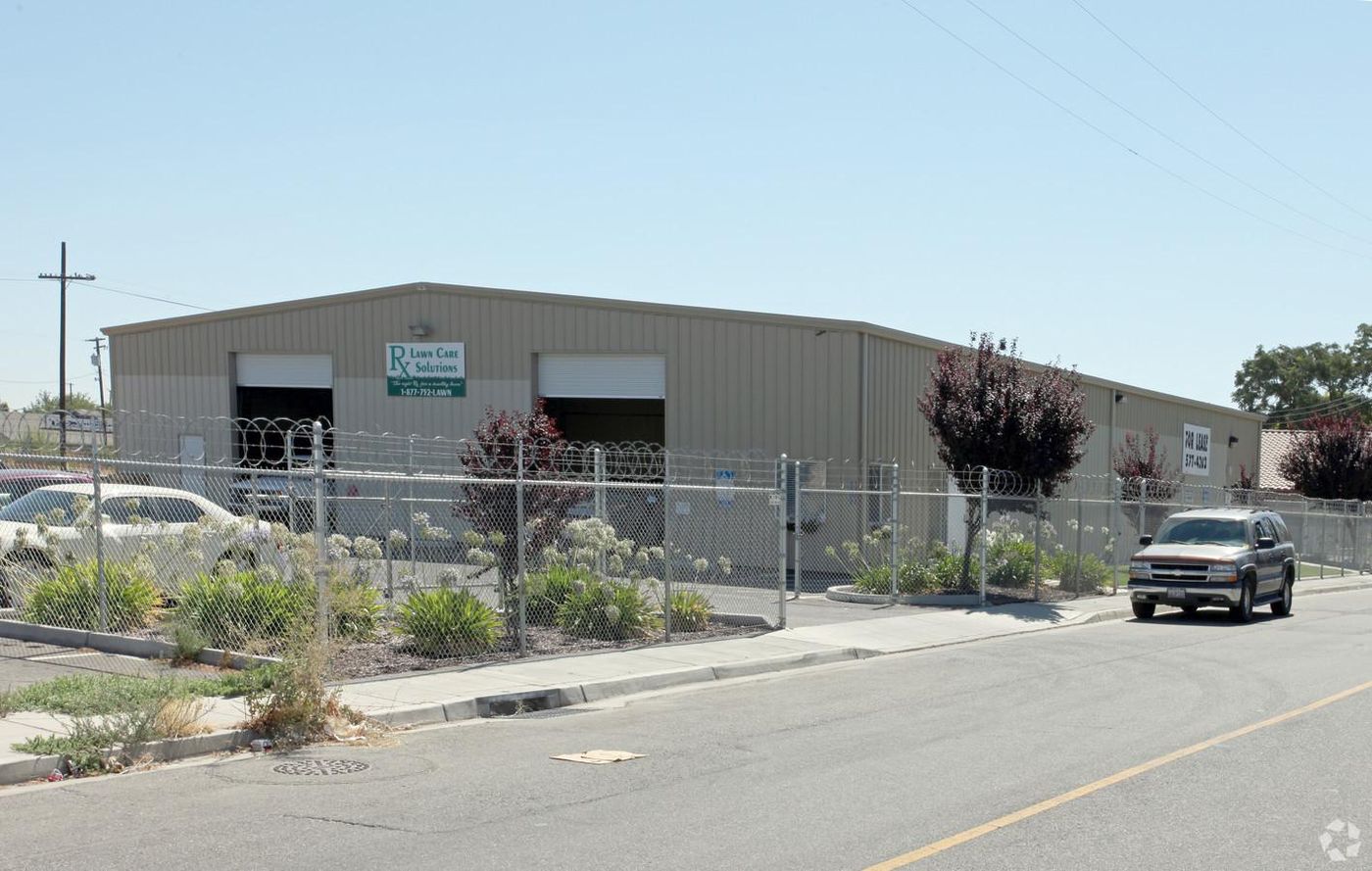 Updated Info! Hwy 99/ Salida Warehouse photo 3