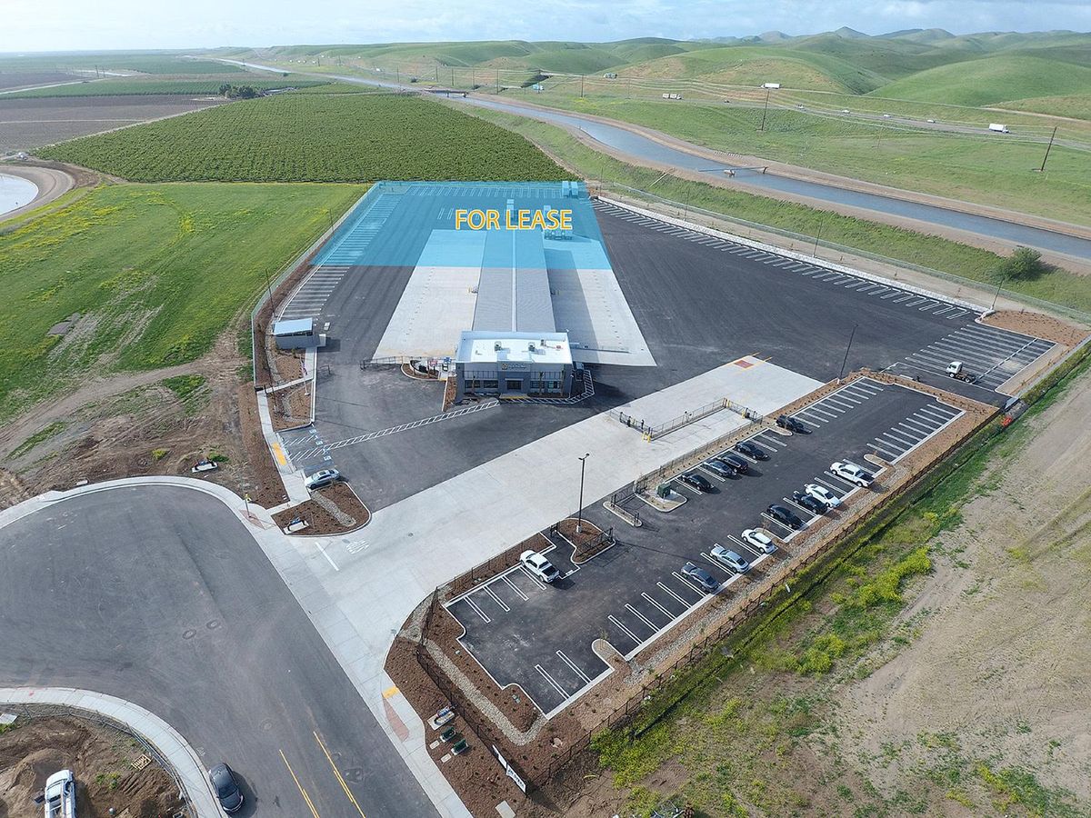 275 S Rogers Rd, Patterson, CA photo 1