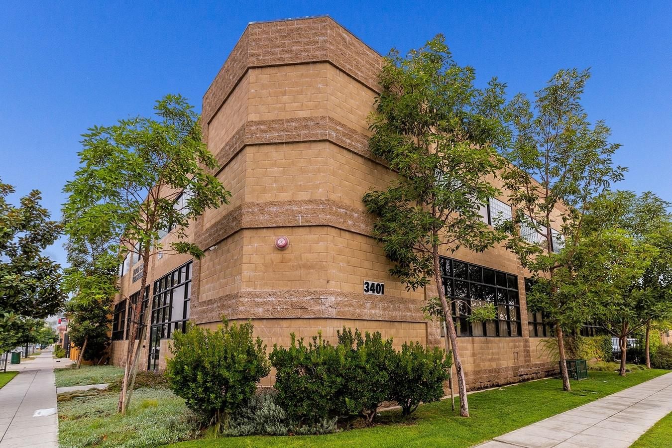Warehouses|3 Lots|Corner Lot|Mixed Use photo 3