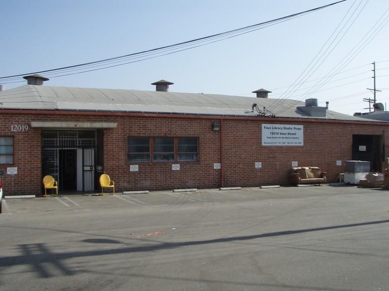 12017-12029 Vose St photo 2